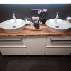 Kundenprojekt: Verleimte Waschtischplatte aus Satin Walnut!